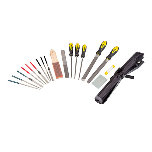 Wheeler Professional Gunsmithing File Set erbjuder ett komplett utbud av filer, perfekt för att forma trästockar och slipa mekanismer med precision.