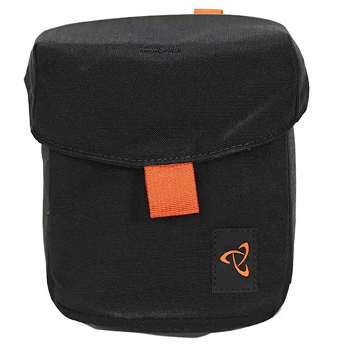 Mystery Ranch Kestrel och Laser Range Finder Pouch erbjuder hållbarhet och säkerhet för din utrustning, perfekt för MOLLE-system och enkel att fästa på väskan.