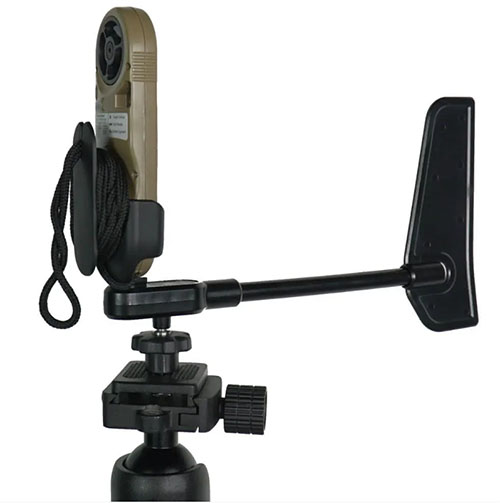 Kestrel Vane Mount säkerställer stabila och exakta väderdata genom att montera din Kestrel 2700 på ett stativ för kontinuerlig mätning av vind.