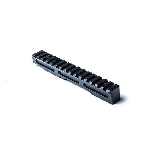 MDT:s ESS Scope Base Picatinny Rails underlättar montering av optik med 20 MOA lutning, tillverkad av hållbar 6061-T6 aluminium och perfekt passform.