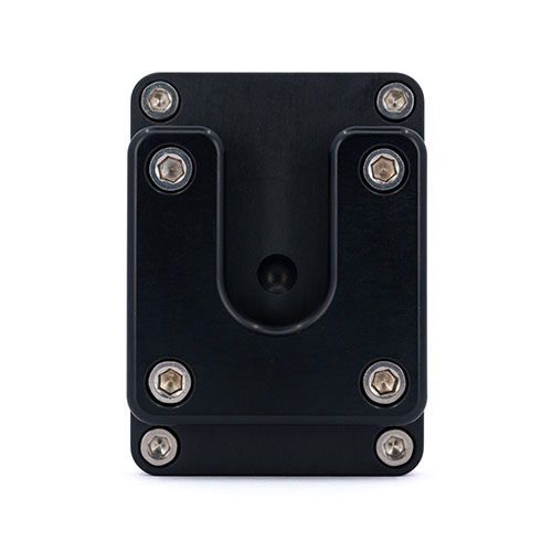 OBI Clamp Lock är en robust och mångsidig lösning för säker montering av utrustning på ryggsäck eller bälte, med stabil fäste och MOLLE-kompatibilitet.