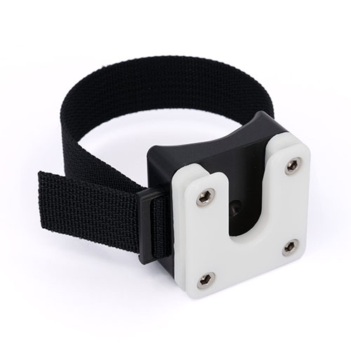 GripON är en mångsidig produkt med U-Plate Arca för flexibel montering och en justerbar 9-tums rem som passar kikare, tripoder, vattenflaskor och mer.