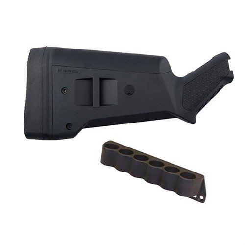 MOSSBERG 500 SGA BUTTSTOCK ger anpassningsbar ergonomi, 6-raders shotshell holder för snabba omladdningar och hållbar konstruktion för extrema förhållanden.