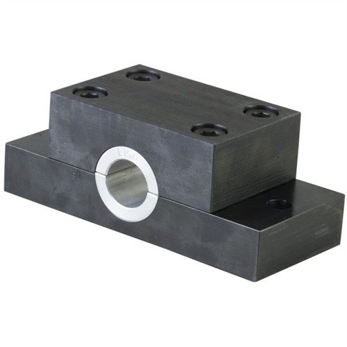 Brownells Barrel Vise Set erbjuder professionell kvalitet med hållkraft för att säkert ta bort även de stramaste piporna, med slitstarka stål- och aluminiumbussningar.