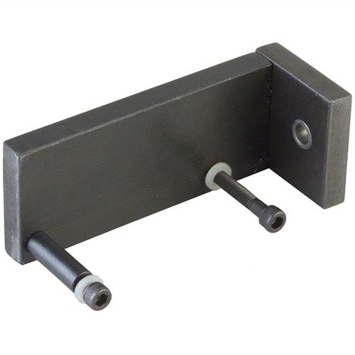 10/22® Receiver Drilling Jig gör det möjligt att rengöra pipan bakifrån utan att ta bort den, vilket förhindrar skador på noggrannheten från rengöringsstaven.