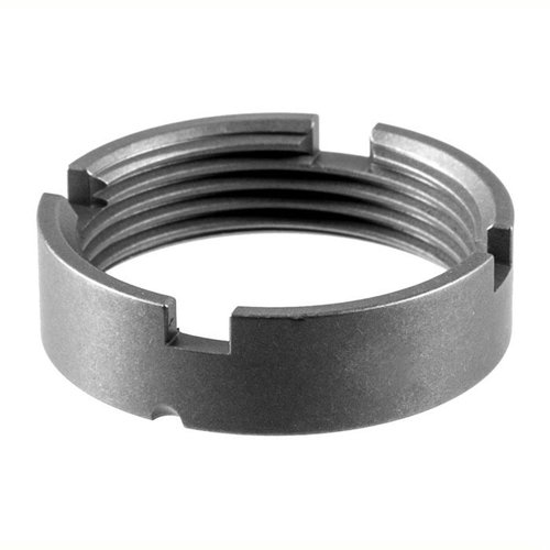 AR-15 Castle Nut i titan av grad 5, med rå finish eller Ionbond svart. Kompatibel med Mil-Spec, väger endast 9,7 gram och har ett borrat hål för enkel installation.