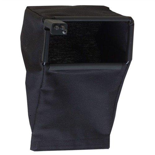 Spara din använda .223-kasett utan att krypa på marken! Denna BRASS-SAVR fångar upp 70 patroner och har en lättöppnad botten för snabb tömning.