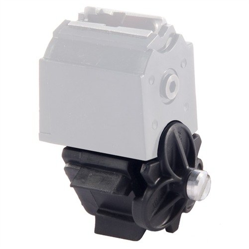 10/22® TRIMAG MAGAZINE COUPLER klämmer ihop tre fabriksmagasin för snabba omladdningar, vilket ger 30 skott till hands utan krångel.