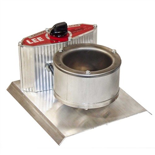 Upptäck LEE PRECISION MELTER 110V! 🔥 Högkapacitetssmältare med oändlig värmekontroll, perfekt för seriösa skyttar. Smält 4 pund metall på 15 min!