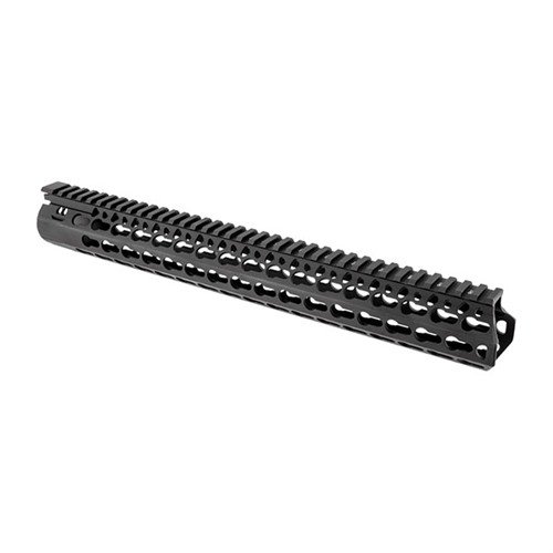 BCM KMR Alpha Handguard erbjuder en lätt och robust aluminiumkonstruktion med KeyMod™-fästen för ökad modularitet och bättre precision vid skytte.