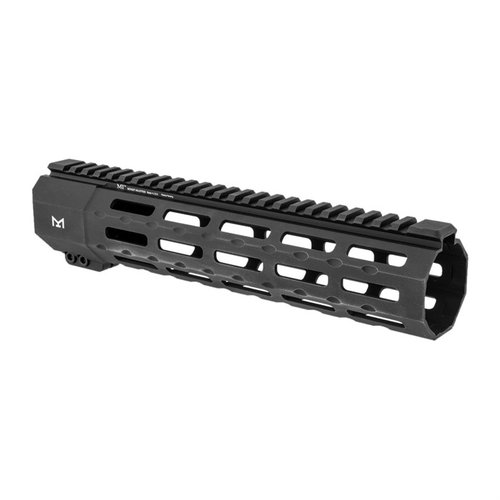SP SERIES HANDGUARDS är extremt robusta med en enstycks free float design, sju M-LOK kompatibla sidor och högkvalitativ MIL-STD 1913 toppskena.