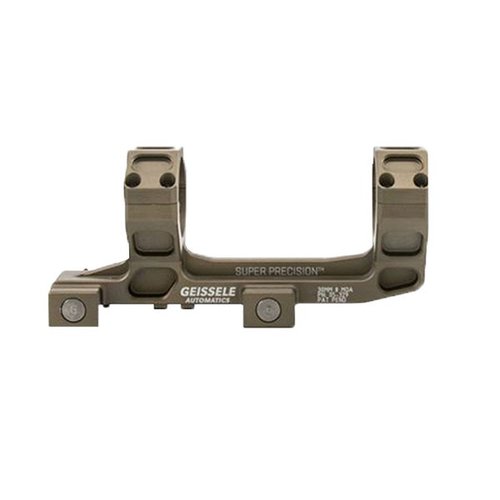 Geissele Super Precision AR-15 Mounts erbjuder en säker montering med 1400 lbs klämkraft, tillverkade av 7075-T6 aluminium för optimal hållbarhet och återgång till noll.