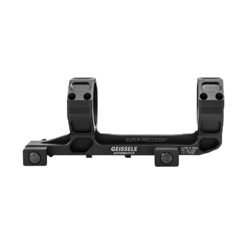 Geissele AR-15/M4 Super Precision-mounten erbjuder en säker och stabil montering med 1,400 lbs klämkraft, tillverkad av 7075-T6 aluminium för optimal precision.