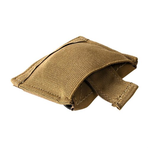 Blue Force Gear Ten-Speed Dump Pouch rymmer 10 AR-15 magasin, rullar ihop till en kompakt ficka och är lätt att fästa på bältet.