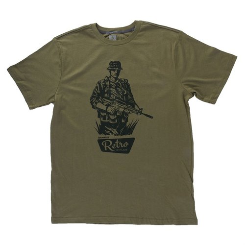 BROWNELLS MACV-SOG T-shirt är tillverkad av mjuk, förtvättad 100% bomull med Cut-N-Sew-konstruktion för perfekt passform och komfort, hyllar en legendarisk enhet.