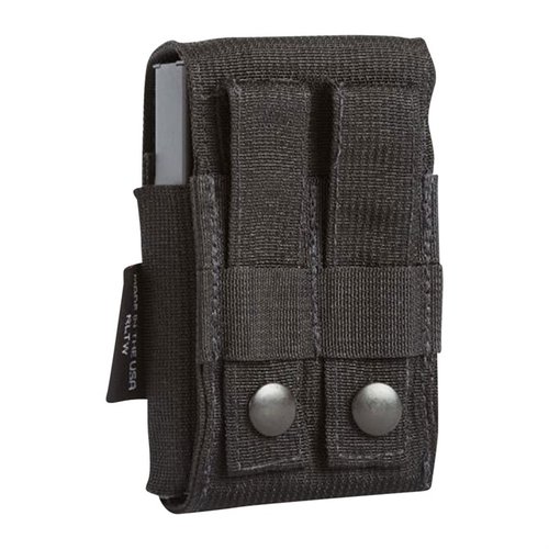 Armageddon Gear justerbara AICS/AW Mag Pouch håller dina magasin säkert, är kompatibel med PALS webbing och justerbar för olika magasinlängder.