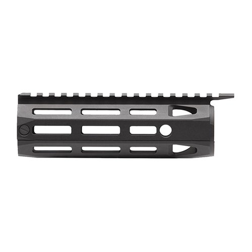 Daniel Defense Omega Rail är en lätt och ergonomisk uppgradering för AR med M-LOK-system, enkel installation och inga modifieringar krävs!