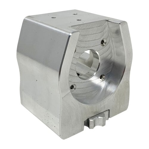 Den justerbara BILLET-höjdbasen från AREA 419 för Auto Trickler ger ökad stabilitet och noggrannhet med sin CNC-bearbetade design och justerbar tumhjul.