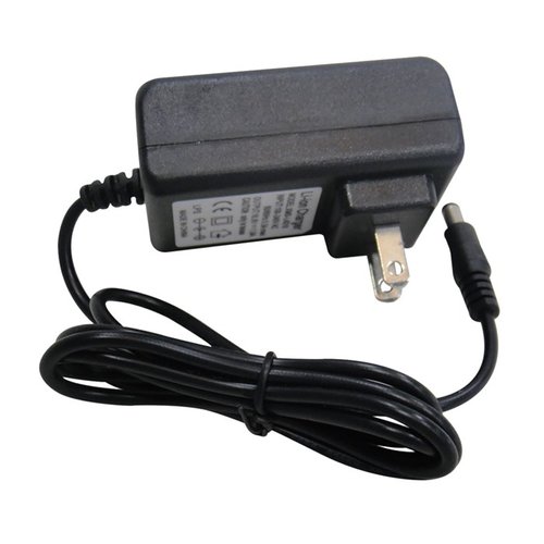 LR-3/MARKSMAN STANDARD CHARGER från LONGSHOT TARGET CAMERAS laddar snabbt lithium-ion batterier och säkerställer att du alltid är redo för längre skjutningar.