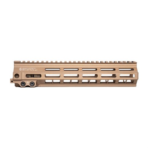 Den lätta och ergonomiska M-LOK handskyddet från Geissele erbjuder en robust och modulär design med många fästen, perfekt för alla skjutare.