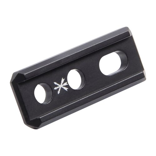 FUSION M-LOK ADAPTER från UNITY TACTICAL erbjuder en modulär och mångsidig monteringslösning i lätt 6061-T6 aluminium, perfekt för olika ljus och tillbehör.