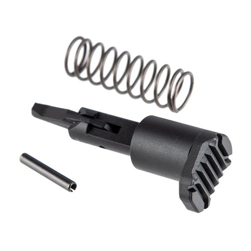 Strike Industries AR-15 Extended Forward Assist erbjuder en större yta för kontroll, är lätt och tillverkad av 6061-T6 aluminium för långvarig funktionalitet.