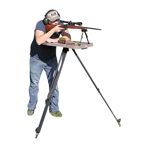 High-Low Shooting Table är perfekt för ojämn terräng, justerbar från 18" till 55". Stabil och lätt att transportera, idealisk för både vänster- och högerhänta skyttar.