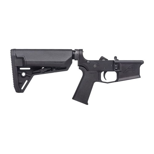 M4E1 Complete Lower Receiver för AR15 erbjuder en perfekt bas med MOE SL® Grip och MOE® SL-S™ Carbine Stock, allt installerat för din bekvämlighet.