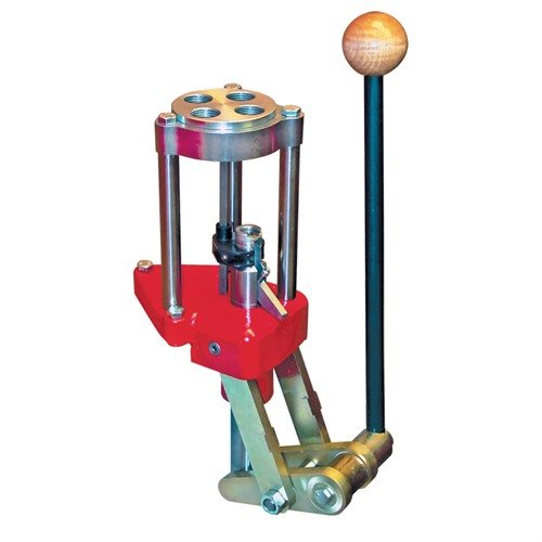 4-HOLE CLASSIC TURRET PRESS från LEE PRECISION erbjuder en stabil och smidig press med automatisk indexering, perfekt för både korta och långa hylsor.