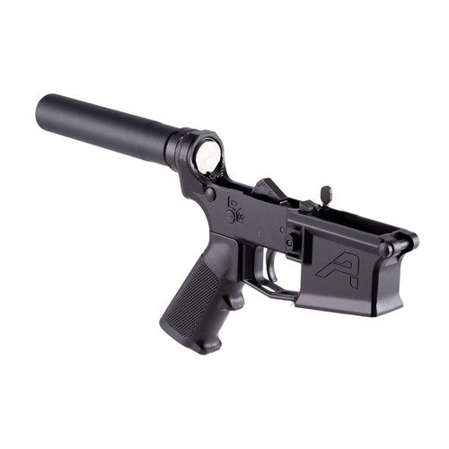 M4E1 Complete Lower Receiver är den perfekta basen för din AR15-pistolkonstruktion, med A2 Grip, Enhanced Pistol Receiver Extension och mil-spec delar.