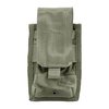 Blackhawk AR-15 2-Mag Pouch rymmer två 30-runda magasin i en ficka, tillverkad av slitstark 500 denier nylon med skyddande flik och dräneringshål.