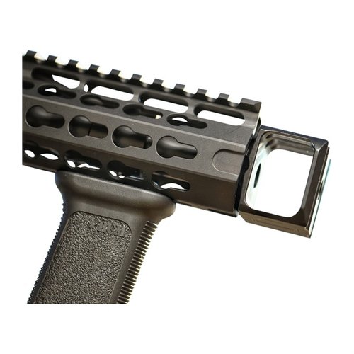 LOUD AND FLASHY muzzle brake 1/2x28 minskar rekyl och upp-åt riktning, samtidigt som den förstärker ljud och blixt. Passar under SLR Rifleworks.