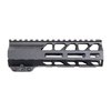 WORKHORSE® M-LOK® handguard är lätt, strömlinjeformad och kompatibel med MIL-SPEC, med flera längder och M-LOK® fästen för optimal funktion.