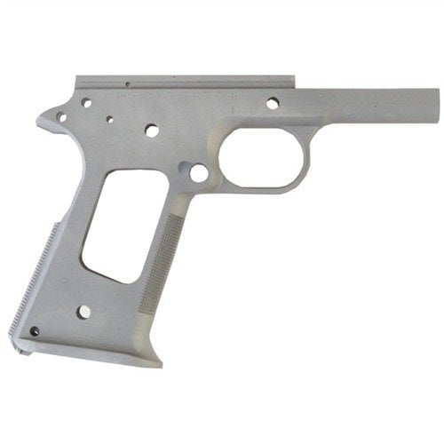 Bygg en anpassad 1911 med högkvalitativa receivers i karbon eller rostfritt stål, med fläkt magasinbrunn för snabba byten och överdimensionerade ramspår för precision.