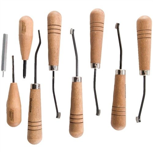 PREMIER CHECKERING SET från GUNLINE erbjuder allt du behöver för checkering med positiva, fjädrade huvuden för smidig och hållbar skärning.