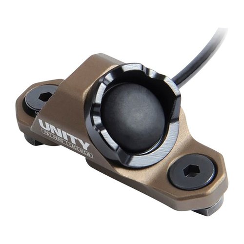 Hot Button erbjuder en ergonomisk 45-graders knapp för bättre aktivering av ljus och lasrar, med säker montering på Picatinny eller M-LOK.