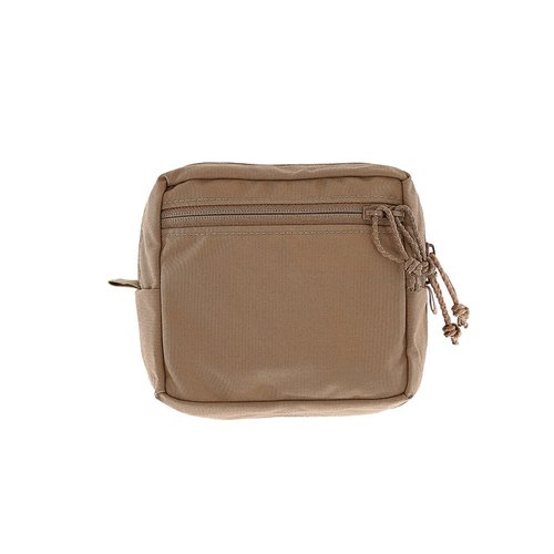 Medium GP Pouch Mk3 i Coyote Brown erbjuder en robust och lättviktig lösning för förvaring av utrustning, med förbättrad fästsystem och anpassningsbar insida.