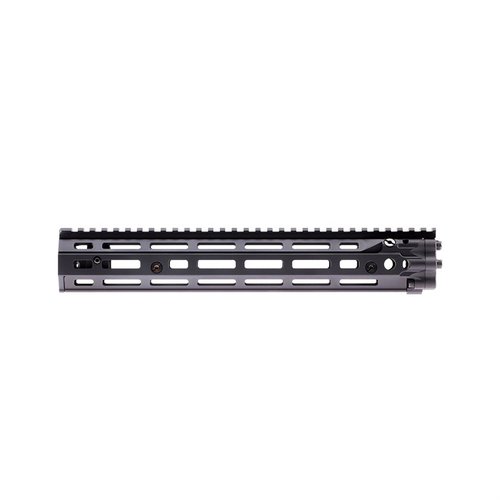 Daniel Defense RIS III Rail erbjuder en lätt, hållbar och mångsidig design med M-LOK fästen, fri svävande pipdesign och ett robust 6-bolts fäste.