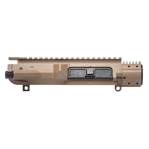 Aero Precisions M5E1 Upper Receiver erbjuder en stark och lätt design med integrerad handguard, enkel installation och passar perfekt med M5 Enhanced Handguards.