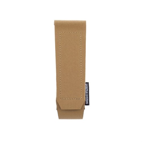 TKO Pouch är en lågprofil lagringslösning som fästs på MOLLE, med justerbar stängning och skyddande material för säker förvaring av utrustning.