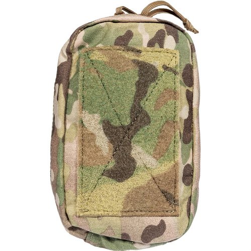 E&E Vertical Pouch är designad för att bära det viktigaste vid nödsituationer, med fack för signaler, kartor och 5 interna fickor. Fästs enkelt med MALICE CLIPS.