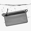 DAKA Waterproof Window Pouch erbjuder 100% vattentäthet, hållbara YKK® dragkedjor och en genomskinlig fönsterpanel för enkel identifiering av innehåll.