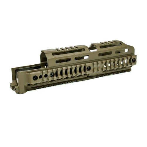 Midwest Industries AK Alpha Series Quad Rail Handguards erbjuder flexibilitet, robust design, lättviktsaluminium och flera QD fästen för slingar.
