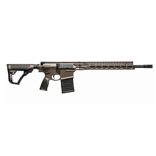 DD5 V4 7.62X51 NATO erbjuder överlägsen precision och pålitlighet med en 18" pipa och ett 20-runders magasin, perfekt för både sportskytte och jakt.
