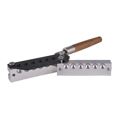 Lee Six Cavity Mold producerar en .490 diameter, 176.61 grain rund kula för 50 kaliber, vilket ger effektivitet och precision i varje gjutning.