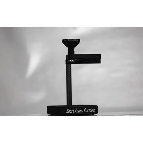 SAC Modular Funnel Stand ger effektiv och precis omladdning med justerbara armar, 6061 Aluminium, och plats för verktyg för smidig användning.