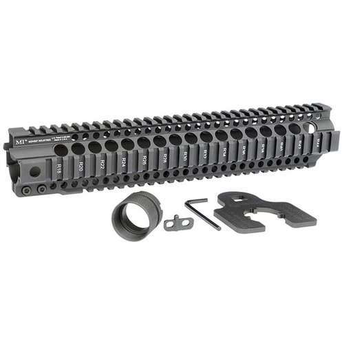 AR-15 Combat Rail T-Series är en lätt och hållbar free float handguard i 6061 Aluminium med MIL-STD 1913 Picatinny rails och anti-rotation QD sling sockets.