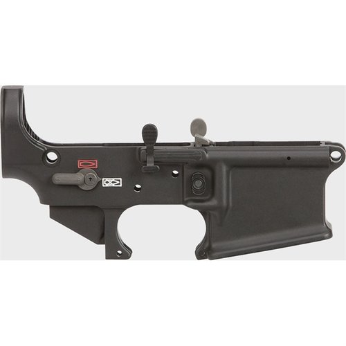 MARS-L Stripped Lower Receiver från LMT erbjuder ambidextrösa kontroller, ergonomisk design och en flarad magasinbrunn för optimal funktion och användarvänlighet.