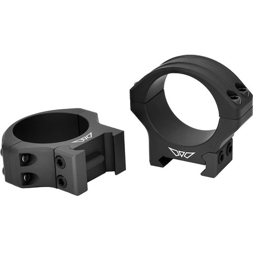 Warne HyperLite scope rings är 35% lättare än traditionella aluminiumringar, med integrerad recoil lug och dual-screw clamps för optimal stabilitet och precision.