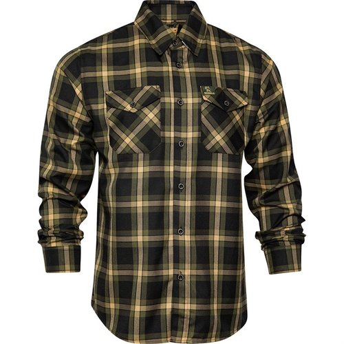 BROWNELLS PATERSON flanellskjorta erbjuder komfort med sin D-Tech™ blandning, praktiska fickor och en stilren design som aldrig behöver strykas.